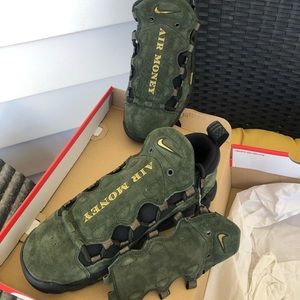 NIKE Air More Money QS